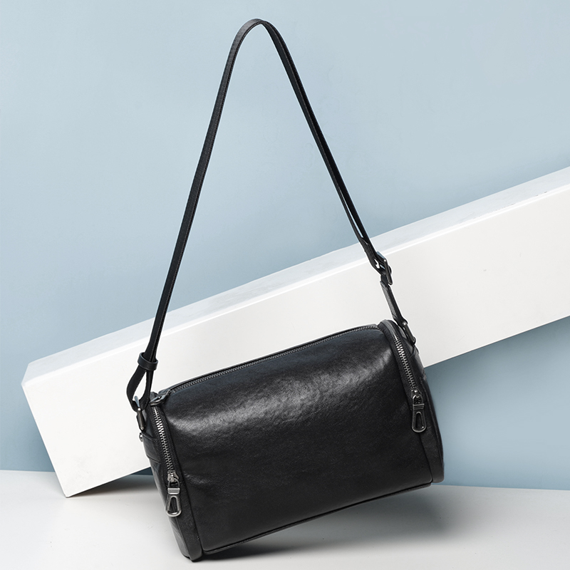 حقيبة رجالية من الجلد الطبيعي  - مراجعة Luxury Bags England وسعره
