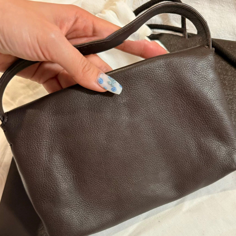 حقائب يد صغيرة من الجلد الطبيع - مراجعة Luxury Bags Designer وسعره