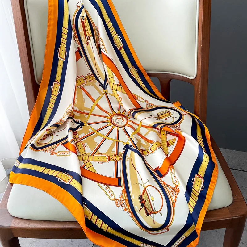 وشاح حريري مربع نحيف بتصميم فا - مراجعة Luxury Bags Quality وسعره