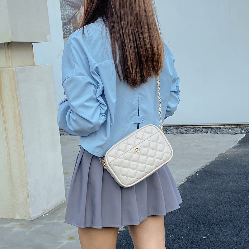 حقائب يد نسائية عصرية 2026، وص - مراجعة Chain Crossbody Quilted وسعره