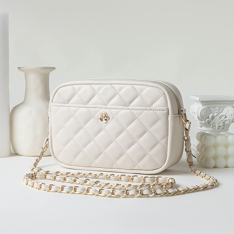 حقائب يد نسائية عصرية 2026، وص - مراجعة Chain Crossbody Quilted وسعره