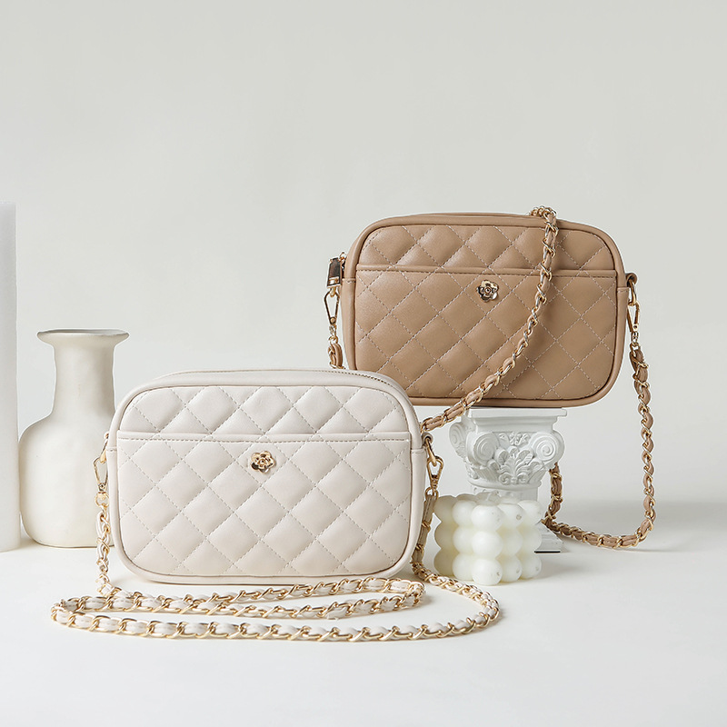 حقائب يد نسائية عصرية 2026، وص - مراجعة Chain Crossbody Quilted وسعره