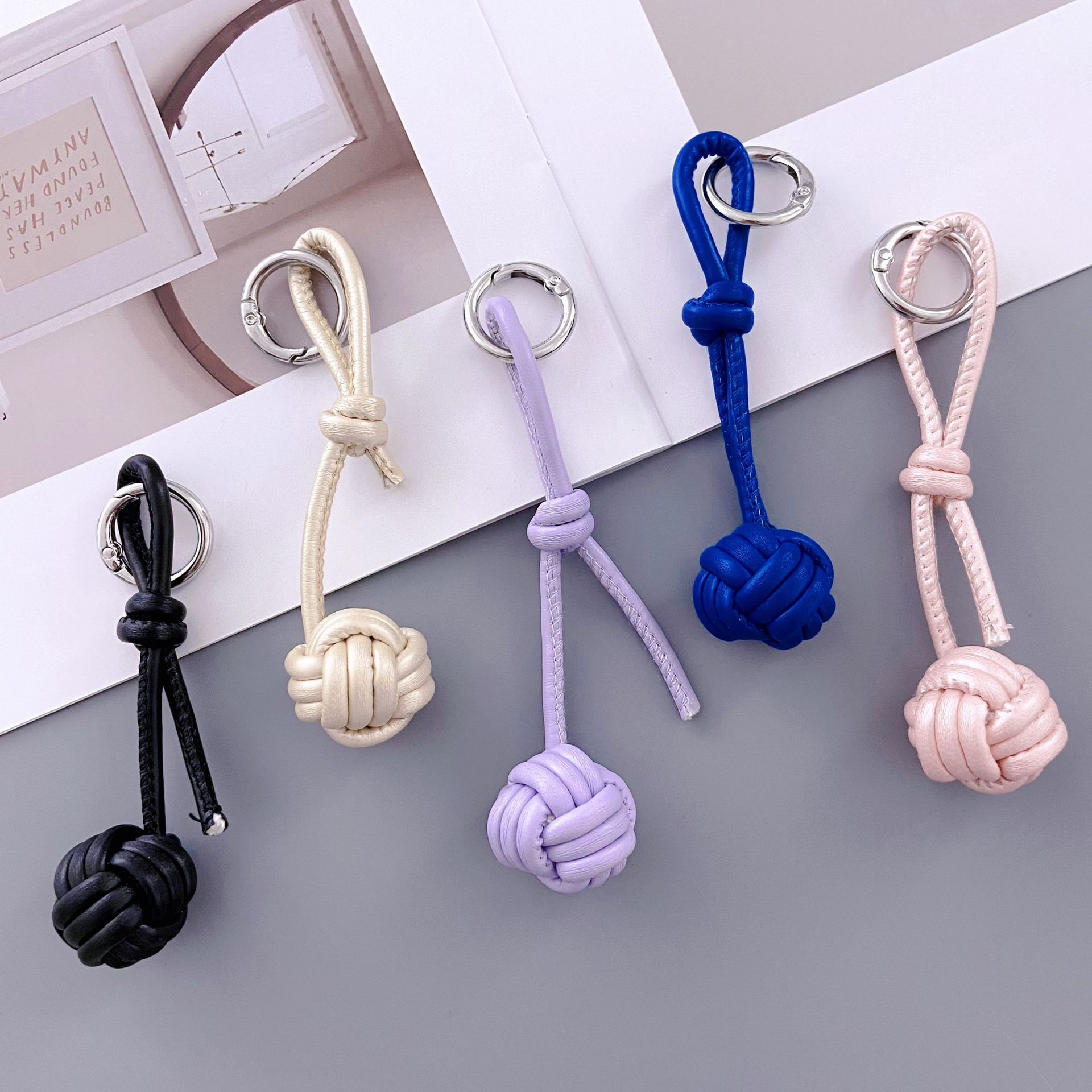 تعليقة حقيبة يابانية على طراز  - مراجعة Luxury Japanese Bags Brands وسعره