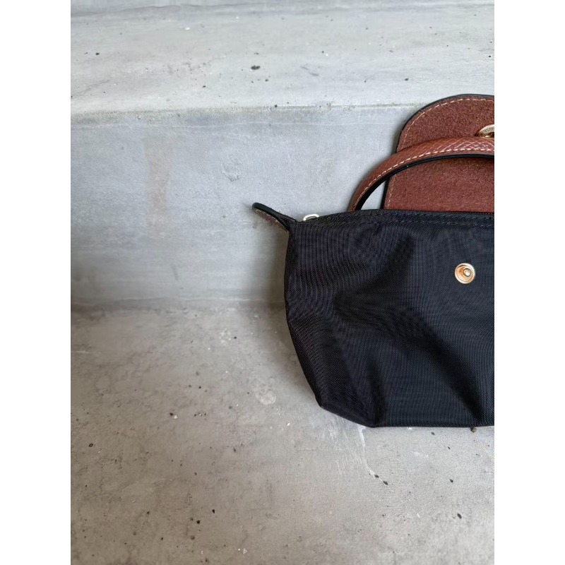 حقيبة يد نسائية من النايلون ال - مراجعة Shoulder Bag Slouchy وسعره