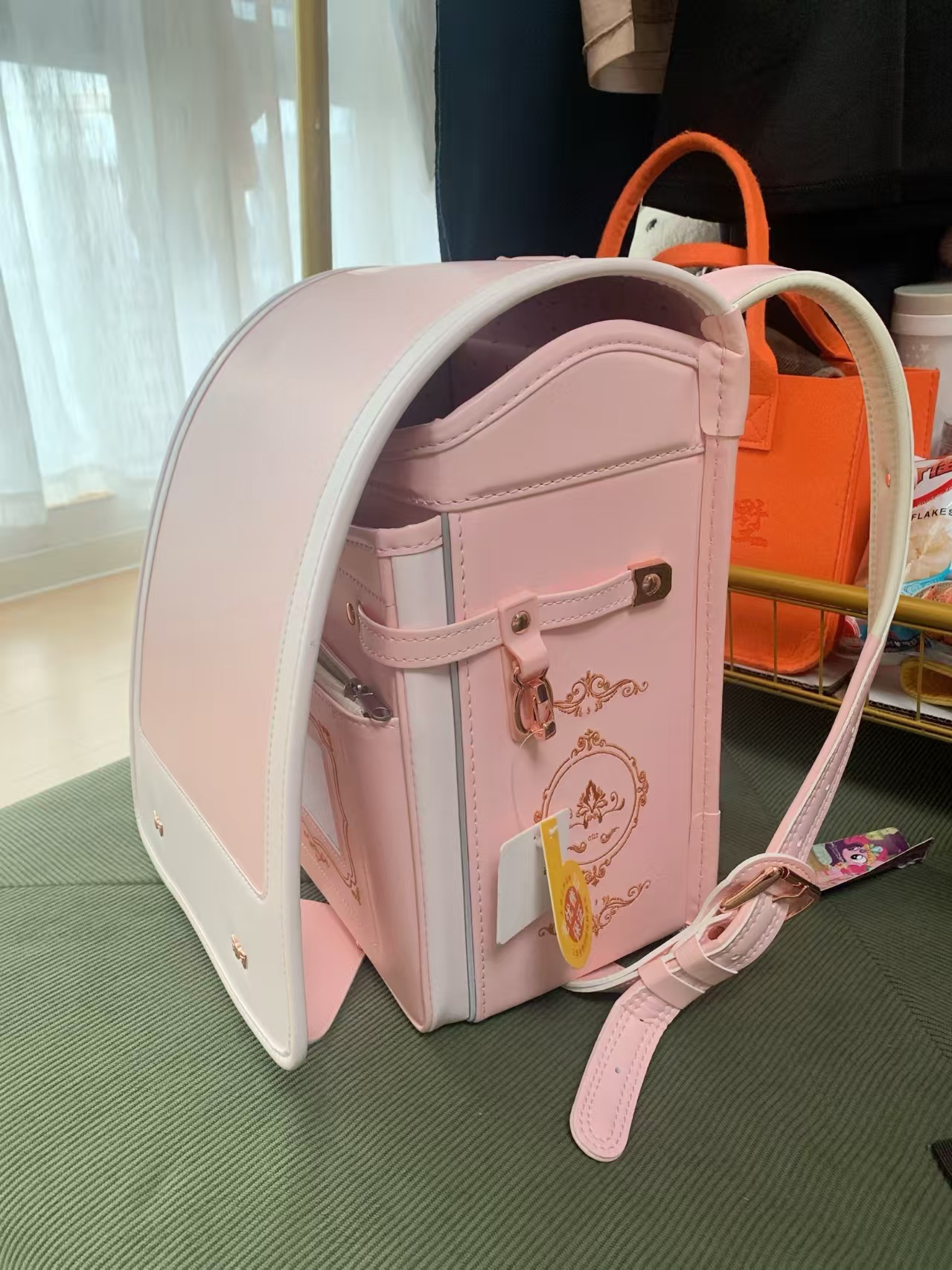 حقائب مدرسية عصرية جديدة لعام  - مراجعة Luxury Japanese Bags Brands وسعره