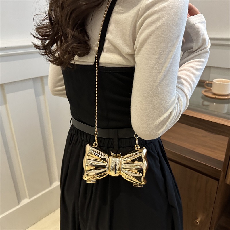 حقيبة يد صغيرة معدنية عصرية فا - مراجعة Luxury Bags Quality وسعره